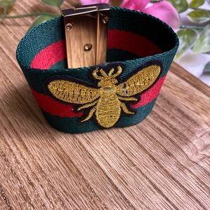 Brazalete fashion color rojo y verde